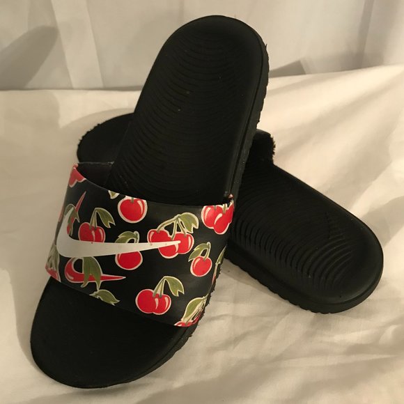 Nike Ladies Floral/Cherry Designs Casual Sandals/Flip Flops